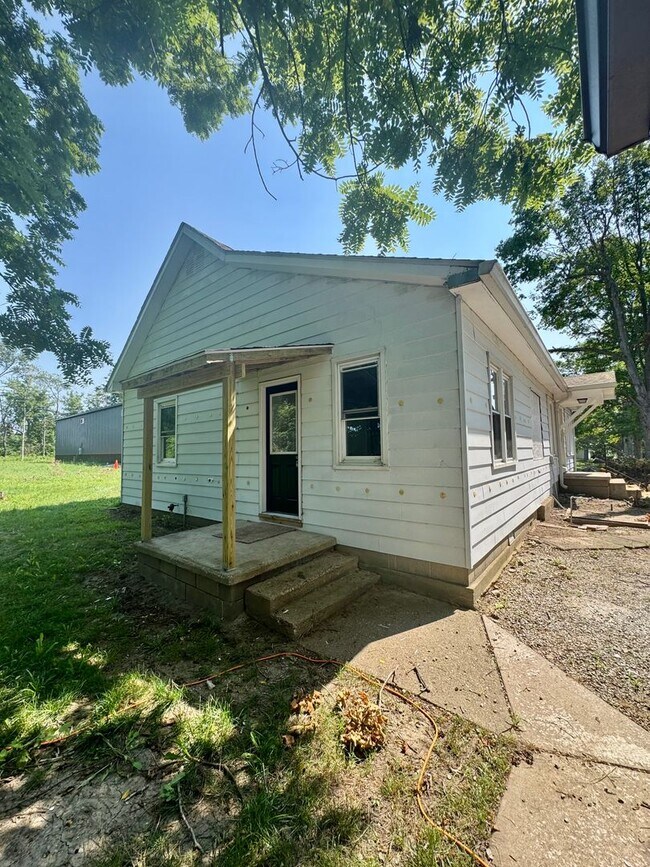 Foto del edificio - Beautifully Renovated Country Home on 2 Acres – Just Outside West Lafayette!