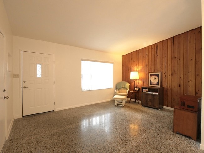 Building Photo - 4018 Corrine Dr