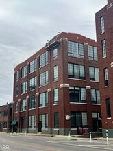 Building Photo - 630 N College Ave