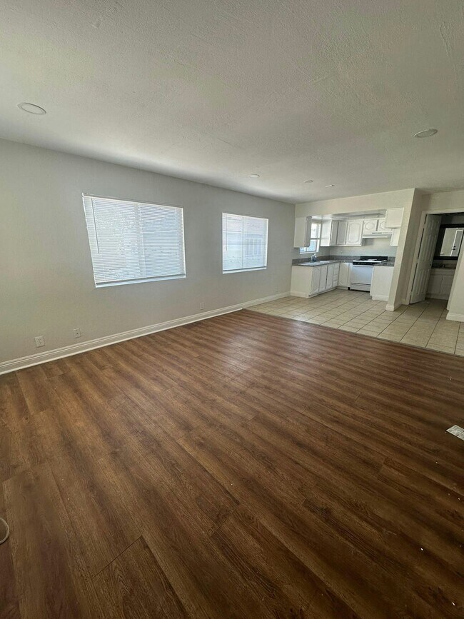 Foto del edificio - 7620 Newlin Ave
