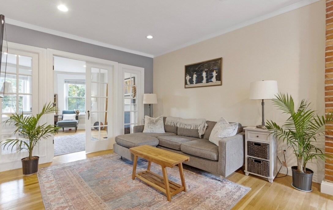 490 Harrison Ave Unit 6, Boston, MA 02118 Condo for Rent in Boston