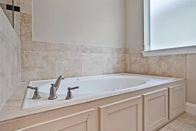 Foto del edificio - 1033 W 23rd St