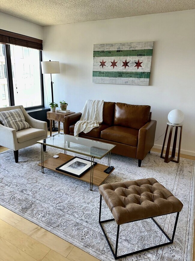 Foto del edificio - 30 E Huron St