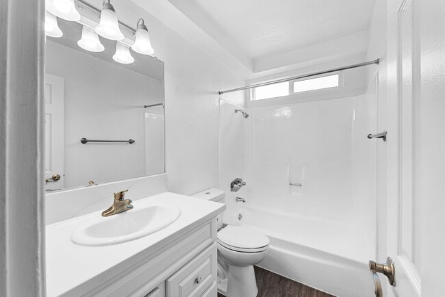 Building Photo - Porto Bella Apartments