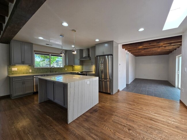 Building Photo - 127 Sereno Dr