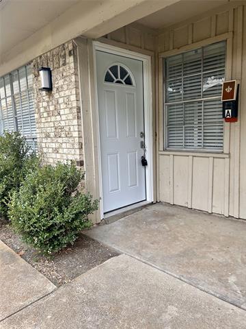 Foto del edificio - 2410 Hollandale Cir