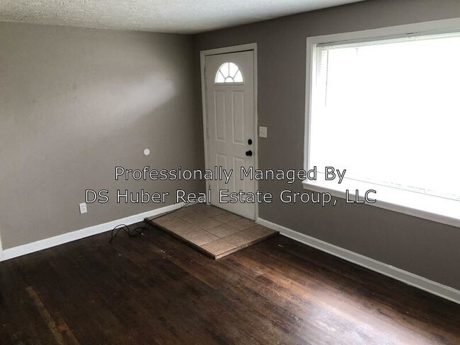 Building Photo - 1218 Victoria Dr