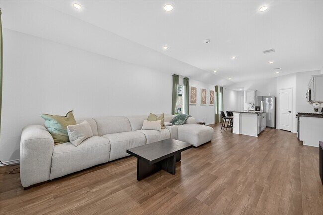 Building Photo - 24422 Oriole Summit Dr