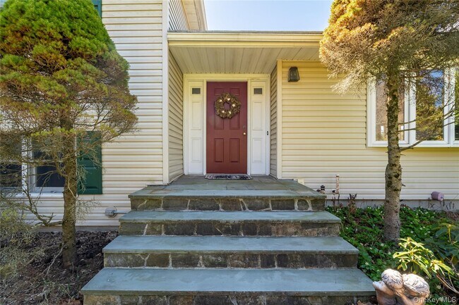 Foto del edificio - 34 Seven Oaks Ln