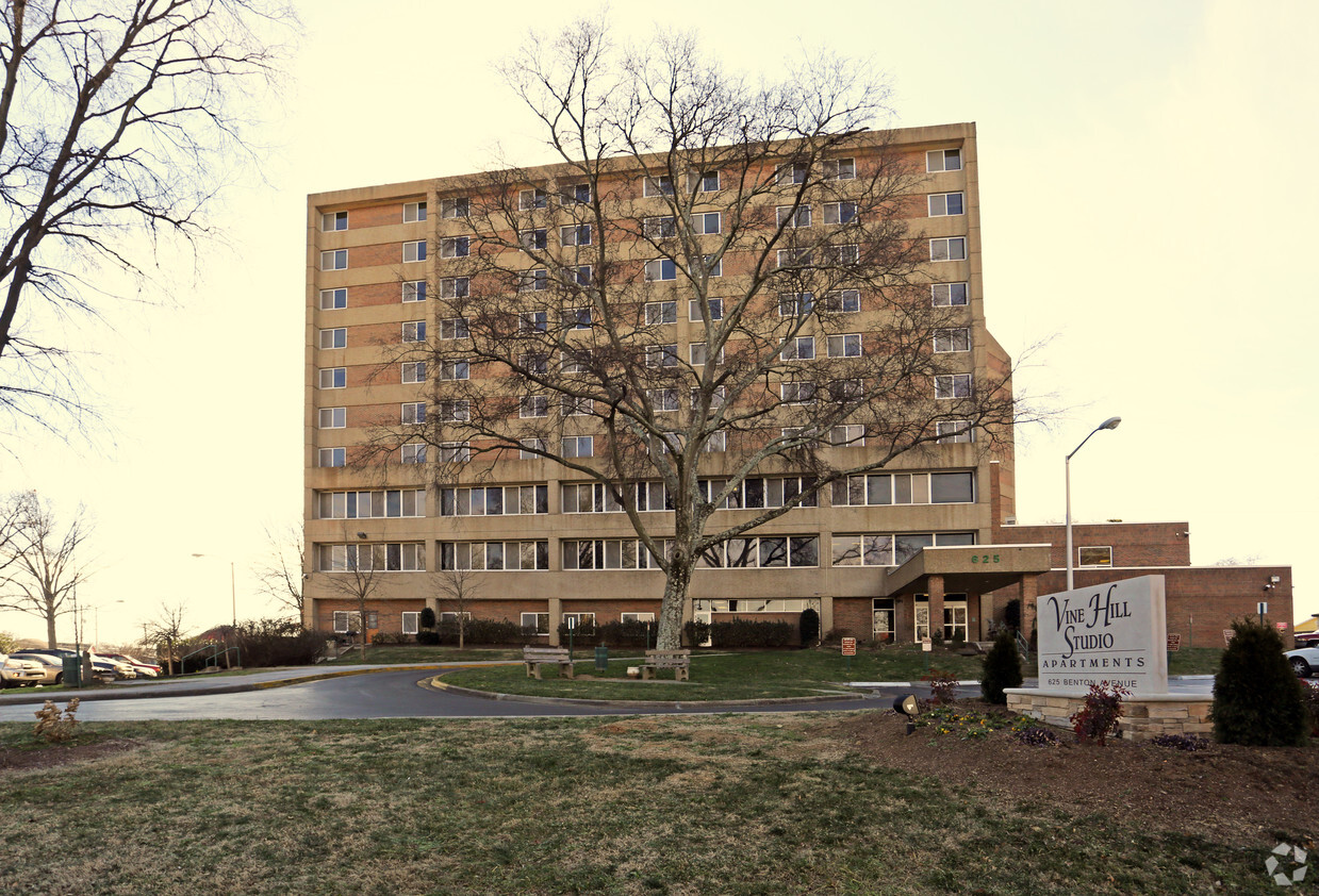 Primary Photo - Vine Hill Towers