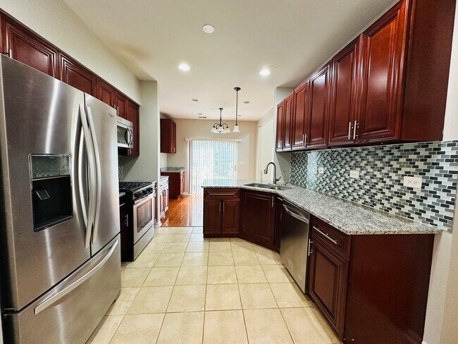 Building Photo - 620 Lakeridge Ct