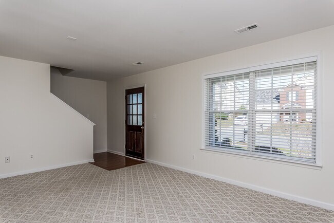 Foto del edificio - 5010 Stowe Derby Dr