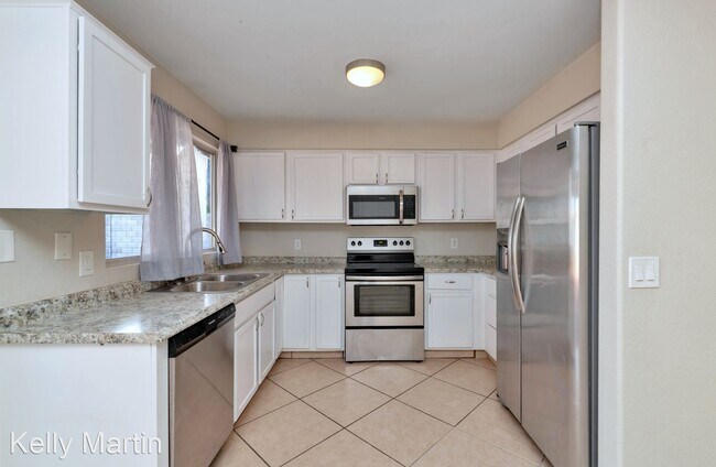 Building Photo - 3 br, 2 bath House - 4738 W Charleston Avenue