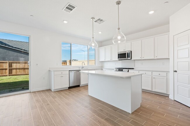 Foto del edificio - Brand New Five Bedroom Lennar Home with So...