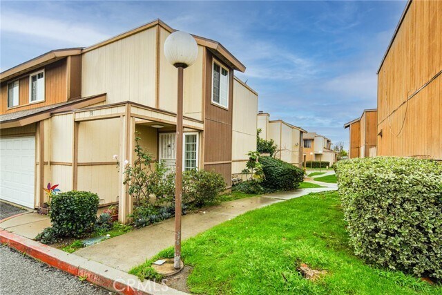 Building Photo - 12828 Ramona Blvd