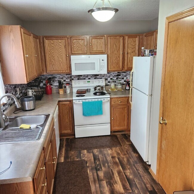 Foto del edificio - 3112 SE Magnolia Dr