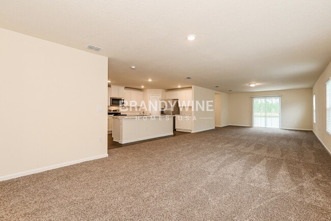 Foto del edificio - 250 Falcon Ridge Rd