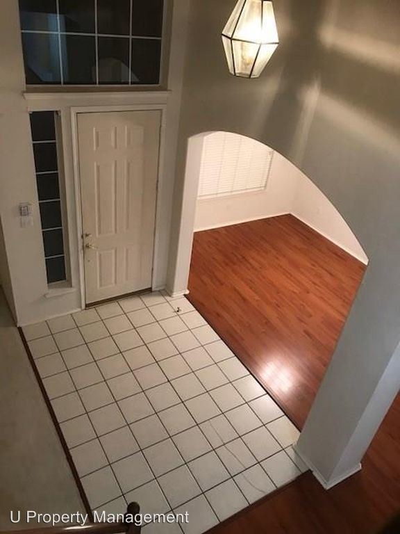 Building Photo - 5 br, 3 bath House - 3621 Brewster Dr