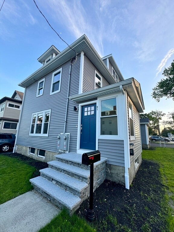 Foto principal - 21 Newbury Ave
