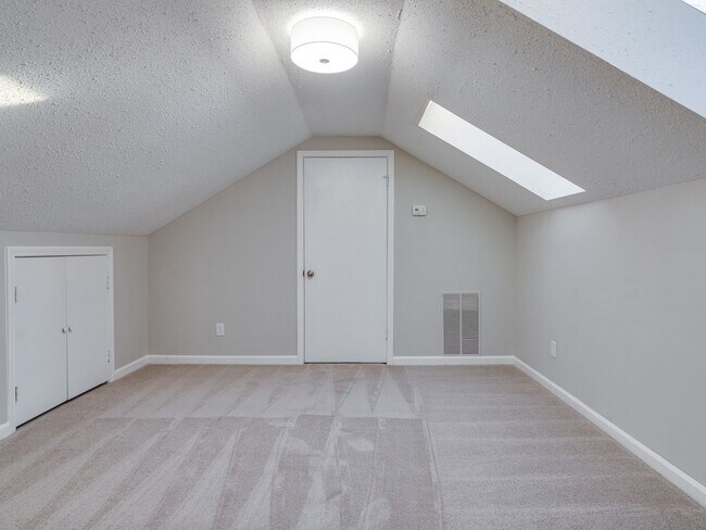 Foto del edificio - Spacious 4BR/2BA home in Fox Meadows - NEW...