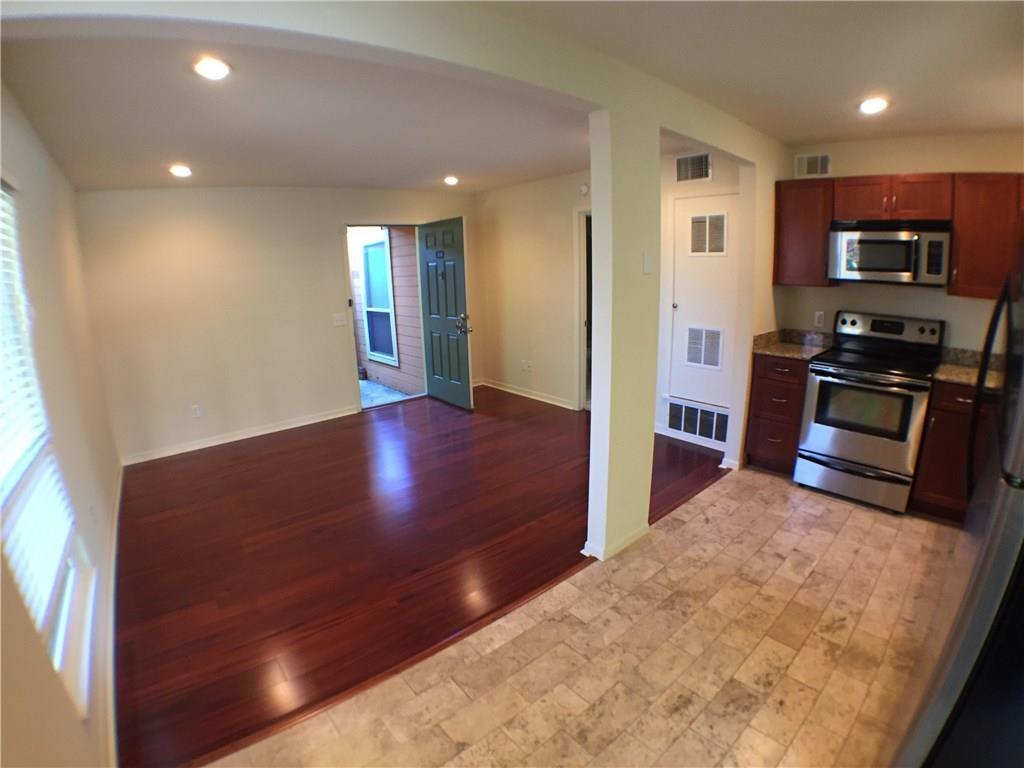 Primary Photo - 2703 Swisher St