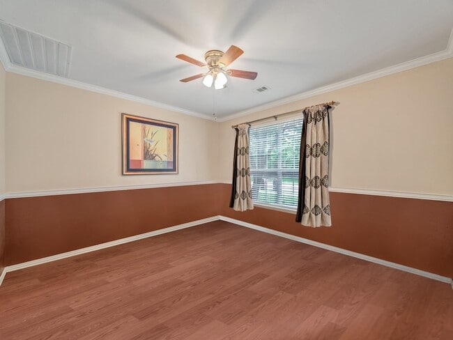 Building Photo - 13444 Bavarian Dr
