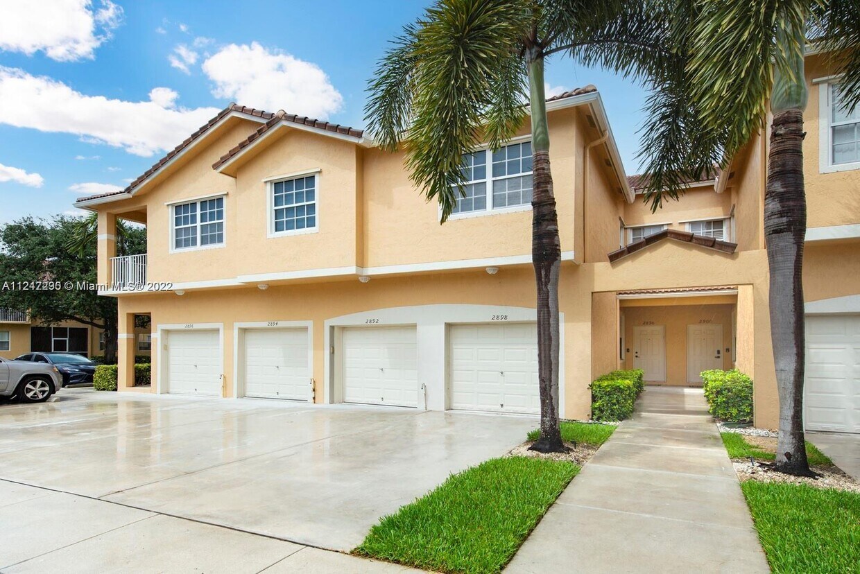 2898 Crestwood Ter, Margate, FL 33063 Townhome Rentals in Margate FL