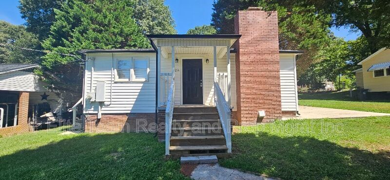 Foto principal - 214 W Church St