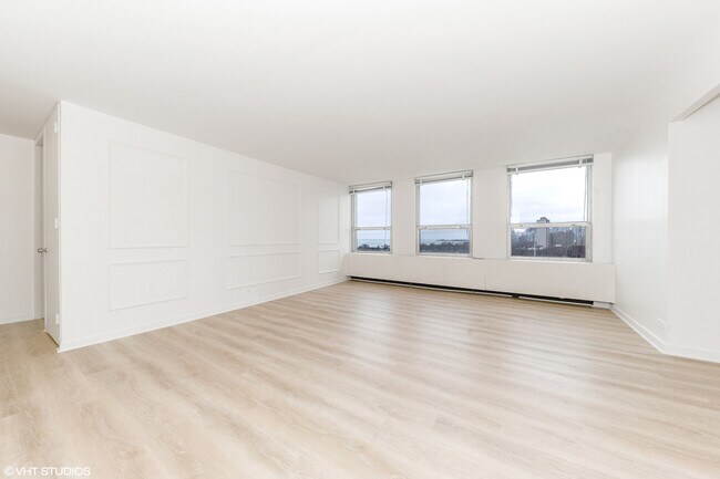 Foto del edificio - 2626 N Lakeview Ave