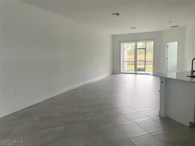 Foto del edificio - 20699 Hazelnut Ct