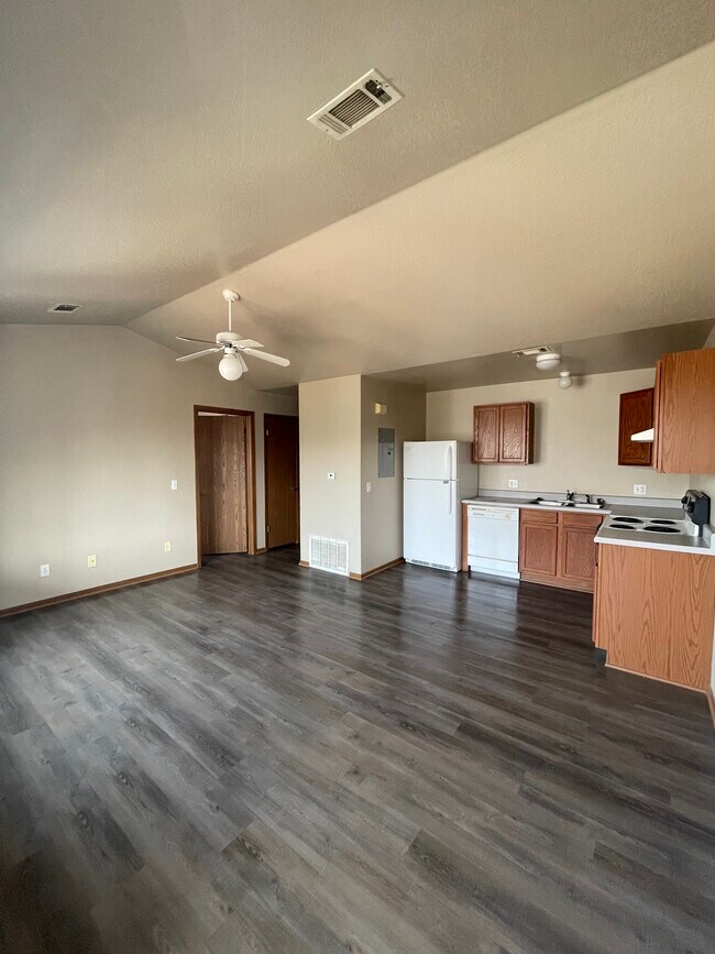 Foto del edificio - 841 Dickinson Ave