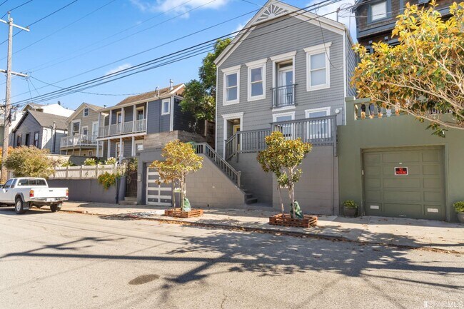 Building Photo - 139 Peralta Ave