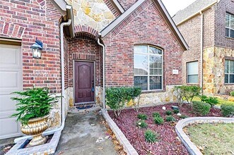 Building Photo - 10121 Waterstone Way