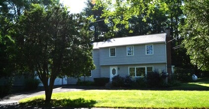 Building Photo - 7 Erics Ln