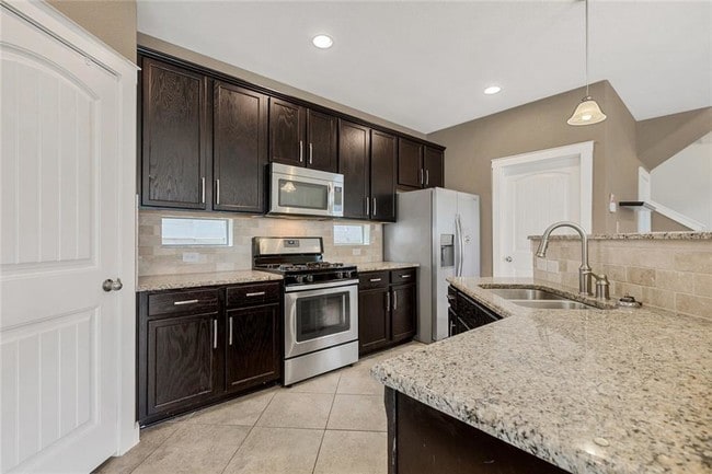 Building Photo - 2101 Rivers Edge Way