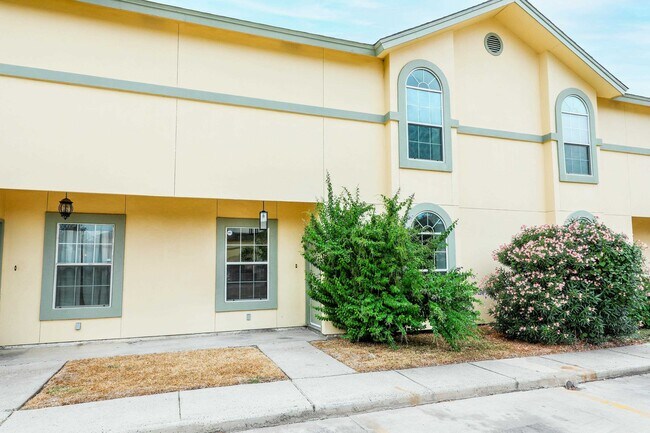 Foto del edificio - 1000 Ranchway Dr