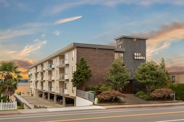 Foto principal - 6421 Lake Washington Blvd NE