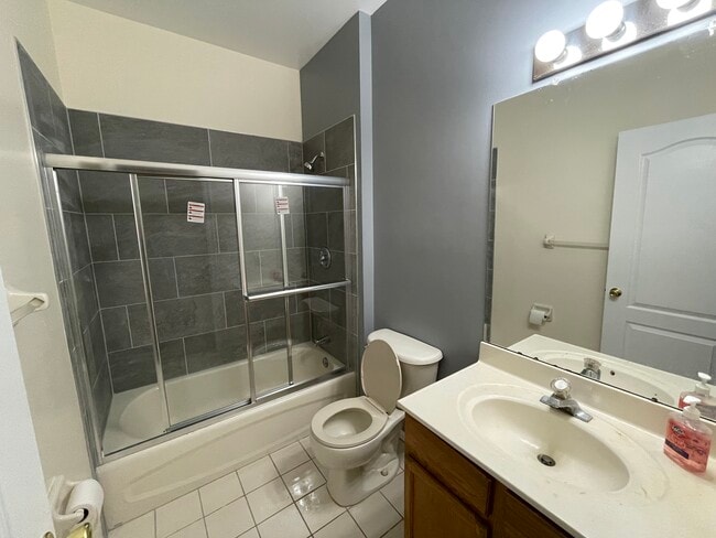 Building Photo - 324 Coppola Dr