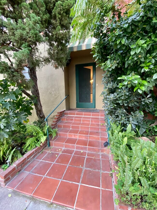 Frente del apartamento - 1935 1/2 Palmerston Pl
