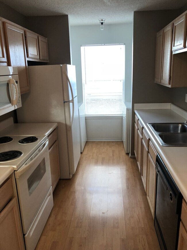 Building Photo - Cute Bentonville 3 bedroom/2 bath