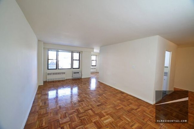 Foto del edificio - 4850 38th St