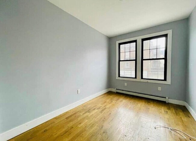 183 Garfield Ave Unit 1F - 180 Garfield Ave