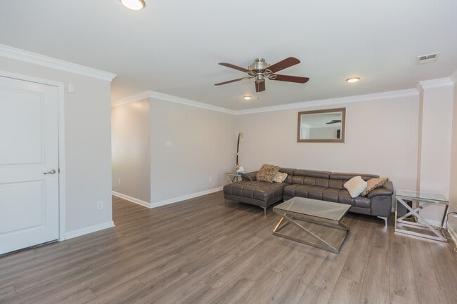 Building Photo - 13353 Diamond Ridge Dr