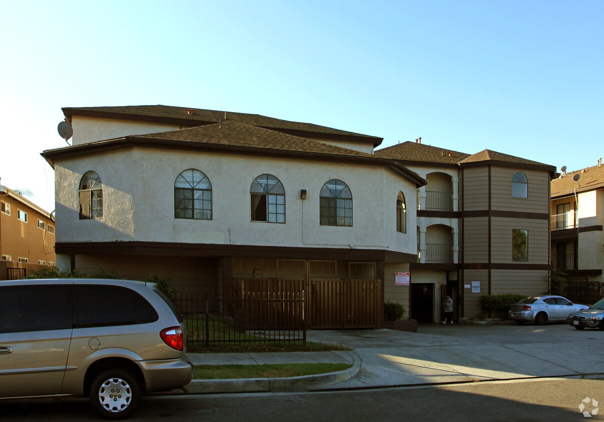 Building Photo - 210 W Vermont Ave