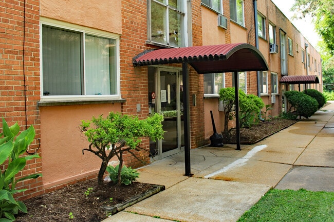 Building Photo - Bevo Apartments