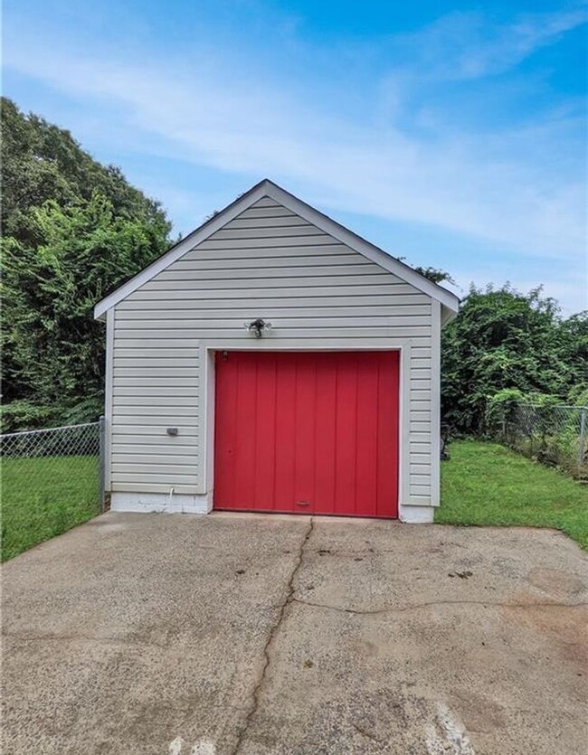 Building Photo - 2/ 1 Home for Rent!
