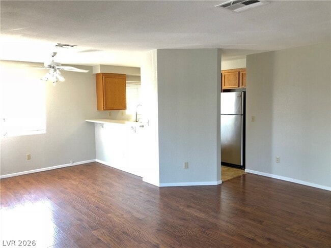 Building Photo - 6863 Tamarus St