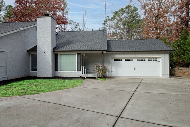 Foto del edificio - 7920 Colquitt Rd