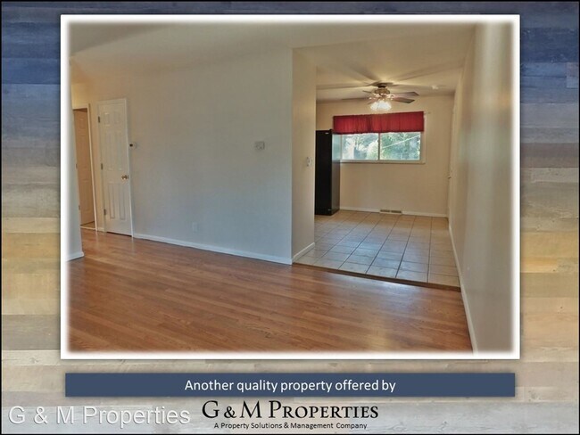 Foto del edificio - 3 br, 1 bath House - 13 Ambassador Dr.