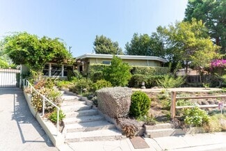 Building Photo - 13041 Valleyheart Dr